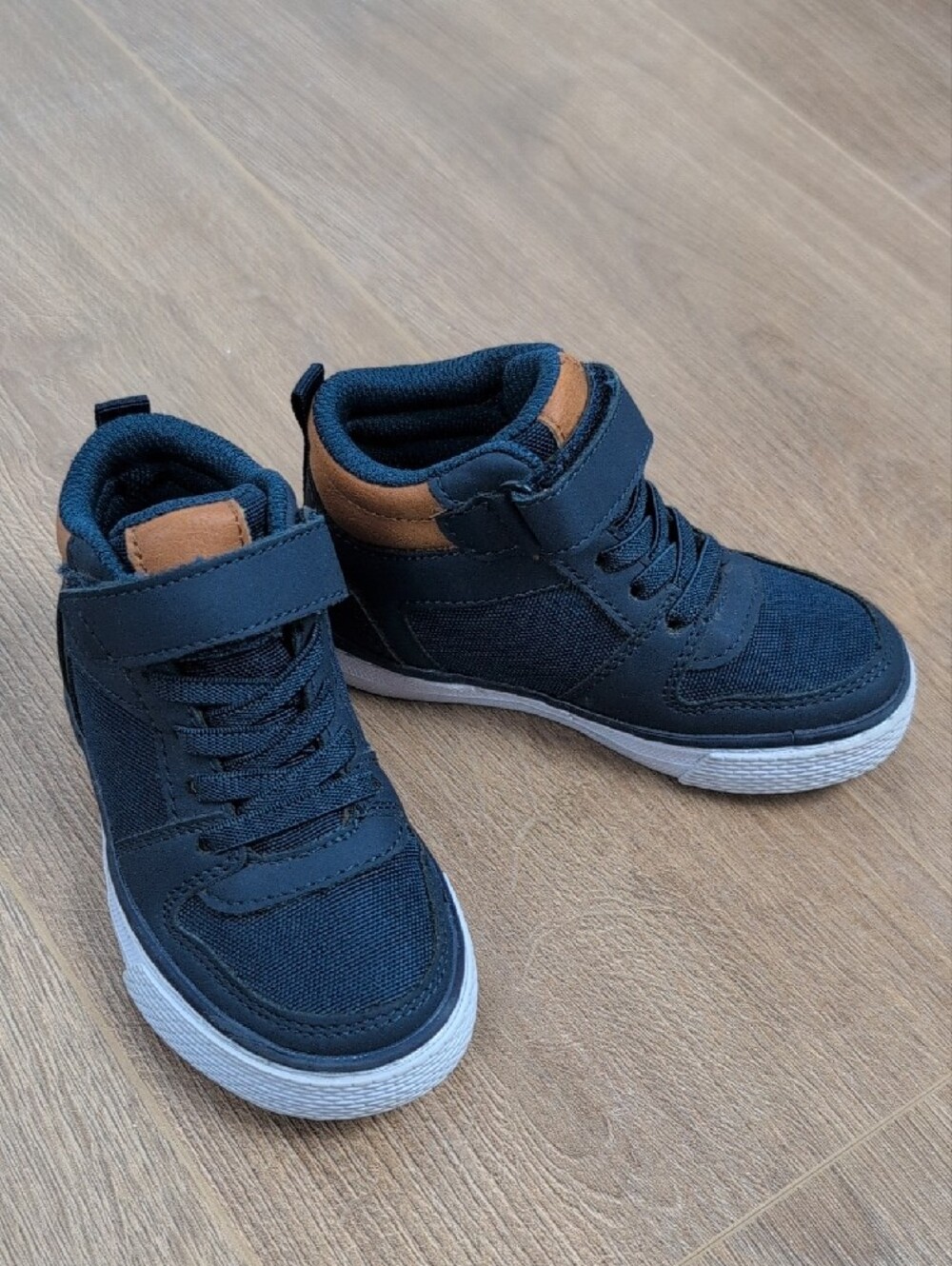 The Children's Place Navy Hightop Toddler Size 7 Sneakers